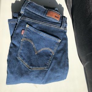 LEVIS SKINNY JEANS